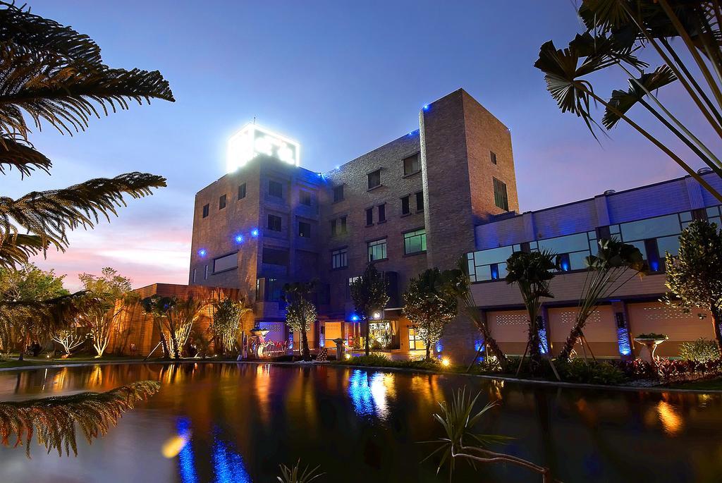 All-Ur Boutique Motel-Ping Tung Branch Pingtung Exterior foto